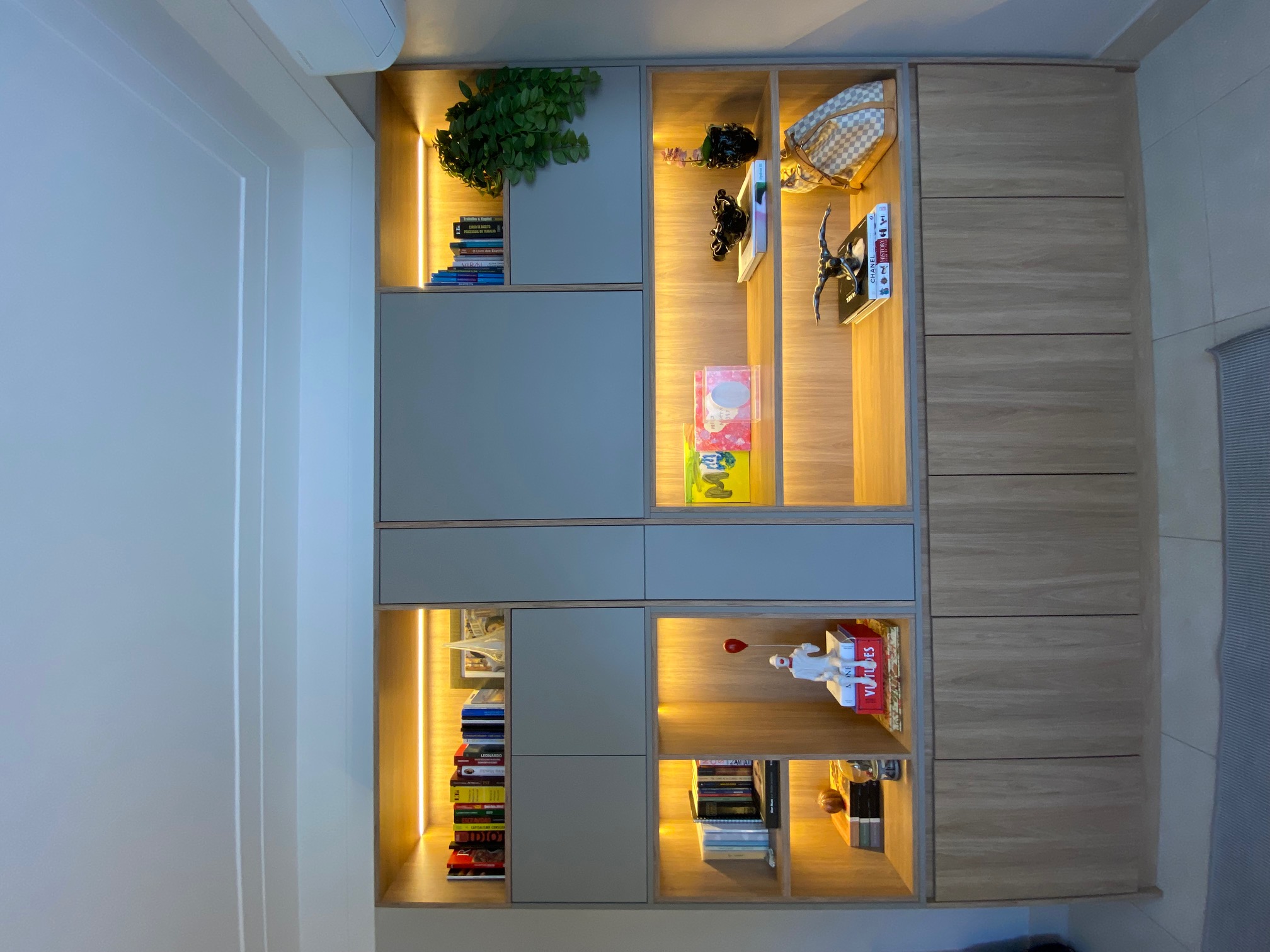 Móvel planejado em ambiente residencial